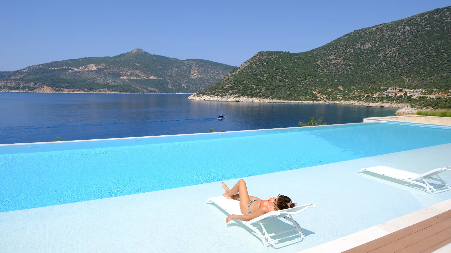 Lures Hotel Adult Only +16