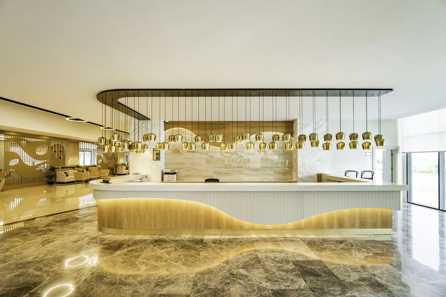 Side Moon Palace Hotel