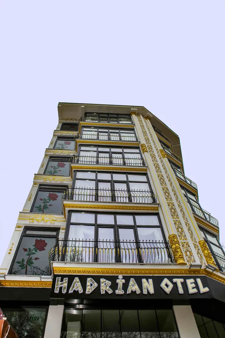 Hadrian Otel